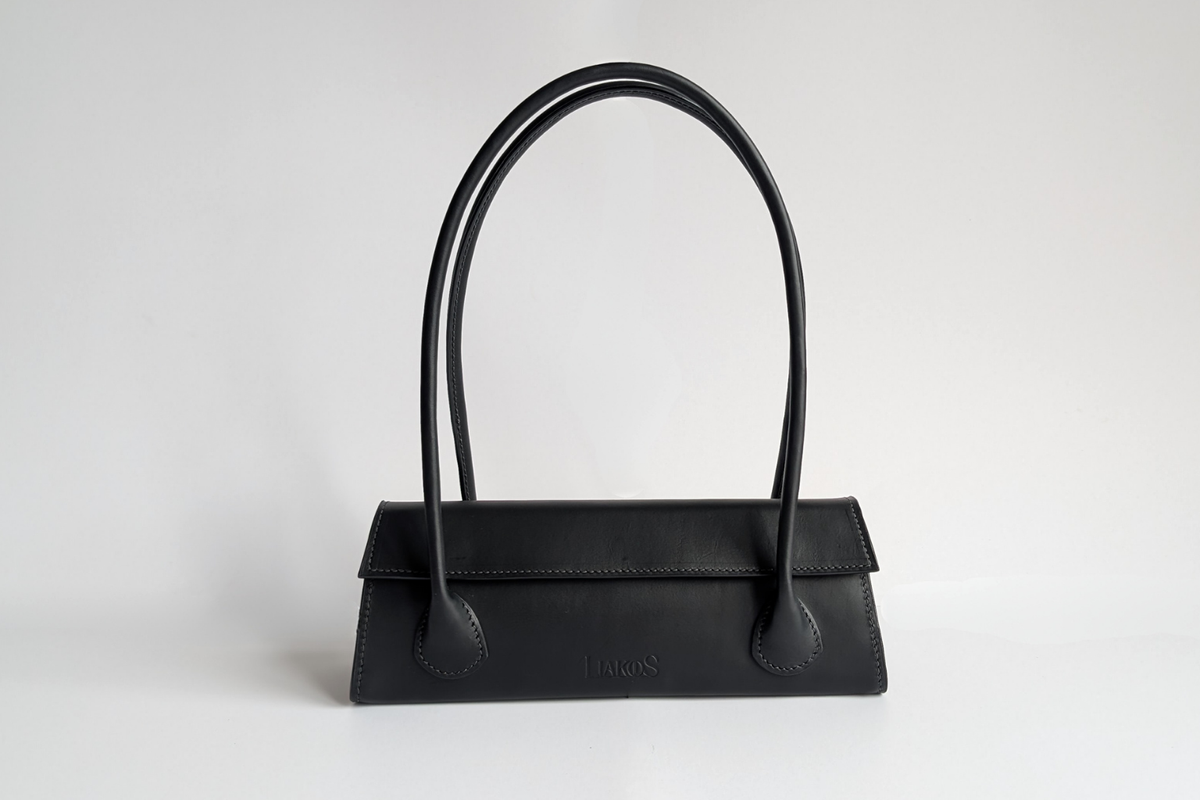 Arc 26 - Black