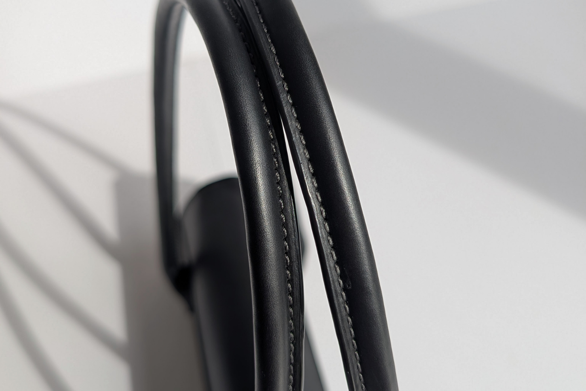 Arc 26 - Black